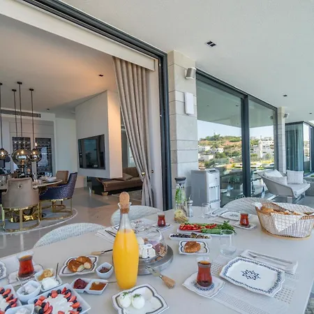 Villara Ultra Luxury Private In Daily Housekeeping Private Cook Chauffeur Service * Bodrum