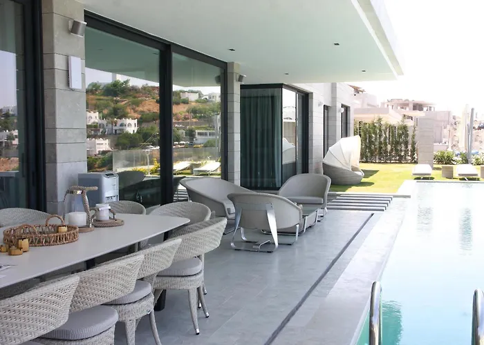 Villara Ultra Luxury Private In Daily Housekeeping Private Cook Chauffeur Service Βίλα