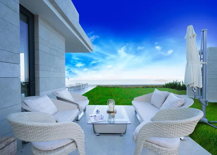 Villara Ultra Luxury Private In Daily Housekeeping Private Cook Chauffeur Service Βίλα Αλικαρνασσός
