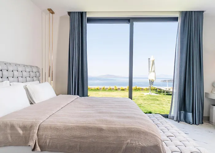 Villara Ultra Luxury Private In Daily Housekeeping Private Cook Chauffeur Service Αλικαρνασσός