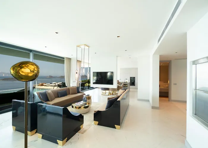 Βίλα Villara Ultra Luxury Private In Daily Housekeeping Private Cook Chauffeur Service *