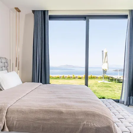 Villara Ultra Luxury Private In Daily Housekeeping Private Cook Chauffeur Service Бодрум